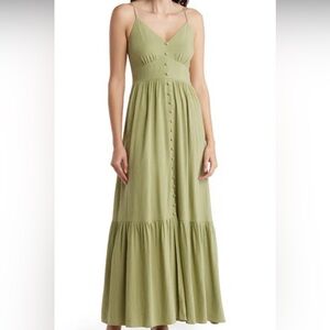 August Sky maxi dress
Size small NWOT